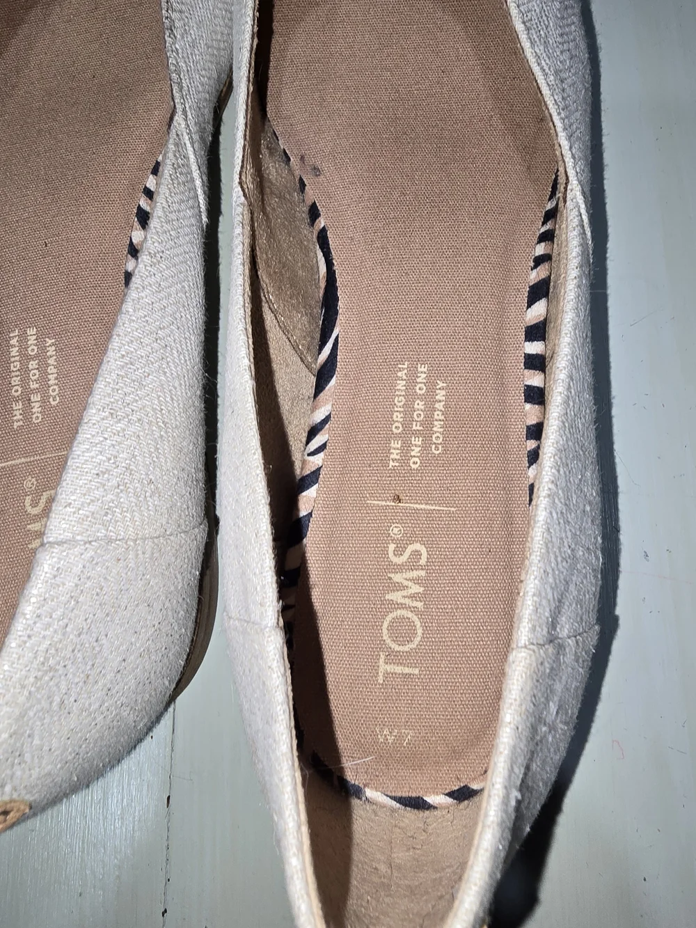 TOMS Women’s Size 7 Natural Cream Herringbone Woven Shimmer Ballet Flats
